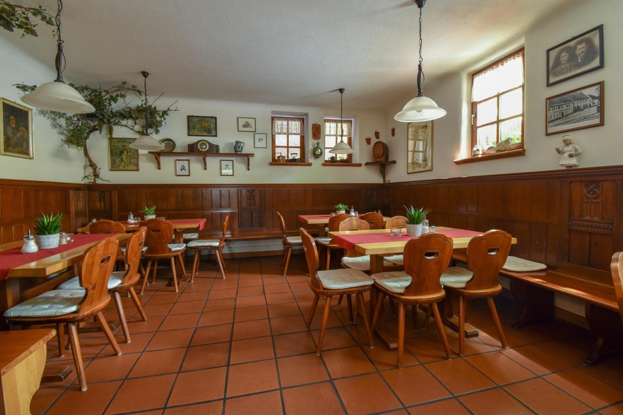 Landgasthof May Willanzheim Экстерьер фото
